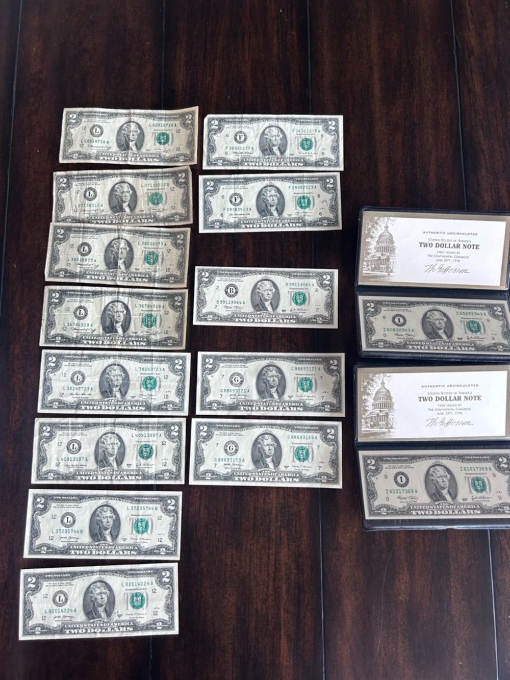 Mixed Lot $2 Bills – 15 Notes Uncirculated Display Cases + Circulated Notes